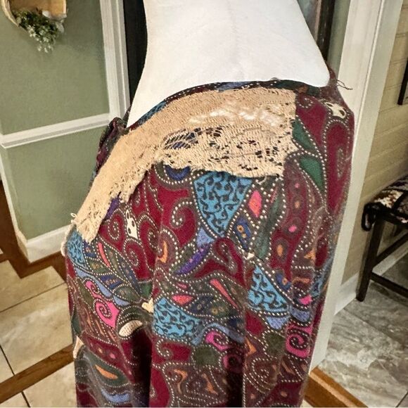 Gimmicks Lace Embroidered Tunic Top Size Large - Picture 5 of 11